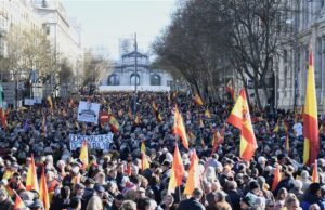 Шпанските десничари побараа оставка на премиерот Санчез