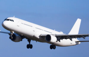 Патничка се породи во авион на лет од Москва