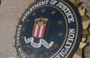 Поранешен висок функционер на ФБИ уапсен поради примање мито и поврзаност со руски олигарх