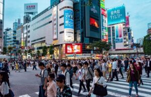 Јапонија ги засилува стимулациите: Иселете се од главниот град и ќе добиете 7 500 долари по дете