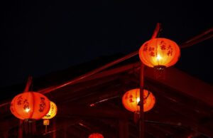 Првата новогодишна прослава по три години: Кинезите ја дочекаа Годината на зајакот