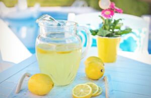 Зошто е добро да се пие топла лимонада?