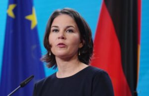 Бербок го повика иранскиот амбасадор во Германија да ги осуди новите погубувања