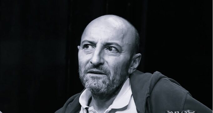 17ea-4c42-a25c-53e0ad423403