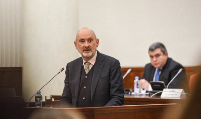 dejvid gir sobranie izbori