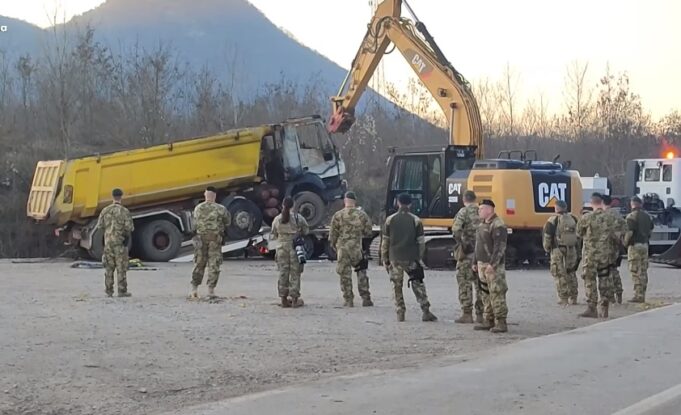 kfor barikadi kosovo