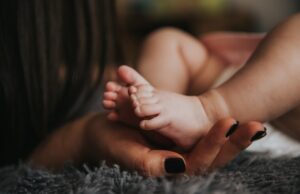 Студија: Децата родени во ноември се најдобри во своето одделение, додека јулските бебиња заостануваат