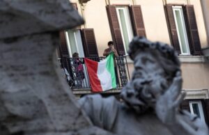 Десницата во Италија убедливо победи на изборите во клучните региони Ломбардија и Лацио