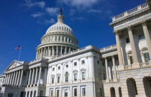 Конгресот ги укина барањата за вакцинација против Ковид за странските патници