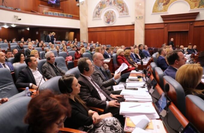 sobranie debata rekonstrukcija vlada