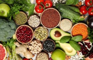 Храна која е одлична за нашата тироидна жлезда и оние кои треба да ги избегнуваме