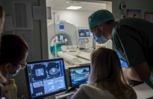 Во Хрватска првпат е уништен тумор со помош на вештачка интелигенција и роботска рака