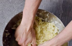 Имате 40+ и очајно се обидувате да ослабите – нафрлете се на кисела зелка и…