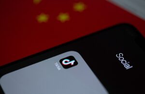 САД е можно да го забранат Тик-ток на национално ниво доколку кинеските сопственици не се повлечат од компанијата