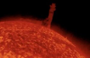 ВИДЕО: Огромно торнадо, големо колку 14 Земји, е снимено на Сонцето