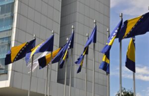 Босанскиот премиер осуден на 4 години затвор за незаконска набавка на респиратори