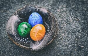 Симбол на пролетта и новиот живот: Каква поврзаност има зајакот со празникот Велигден?