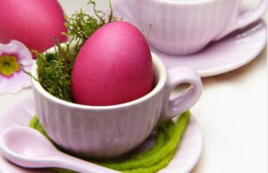 Денес е Велики Четврток, се бојадисуваат велигденските јајца