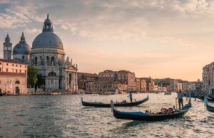 На товарен брод во Венеција откриени 850 килограми кокаин во вредност од 150 милиони евра