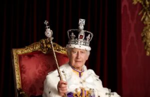 Први официјални портрети на кралот Чарлс III и кралицата Камила