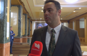 Коњуфца песимист дека ќе биде постигнато решение за Заедницата