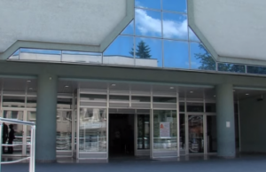 На конкурсот за акушерки на Клиниката за гинекологија не се пријавил никој