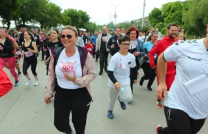 Кумановци трчаа на хуманитарната трка за девојчињата Ана и Теодосија