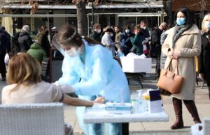 Лекарите ќе работат и онлајн за да си ја заработат платата, најави Меџити