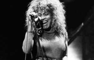 Фановите се збогуваат со Тина Тарнер