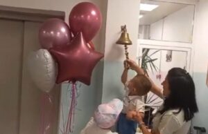 Малата Ангела ја победи болеста -заедно со братчето заѕвонија на ѕвончето на Детска клиника