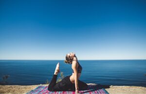 Митови за античка вештина: Дали музиката и јогата одат заедно?