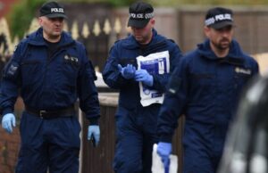 Блокиран Нотингем во Британија, тројца мртви и еден уапсен