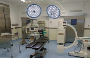 Во клиниката ТОУРАЛЕЦ првпат изведена операција на колено со помош на робот