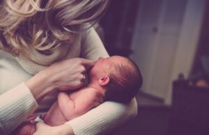 Родени за дадилки: Знаци кои покажуваат неверојатно трпение со децата