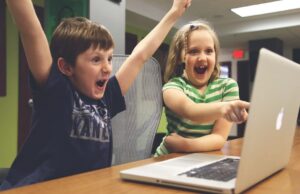 6 хороскопски знаци кои се добри родители