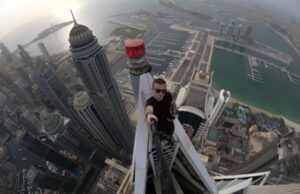 „Животот е прекраток, удобноста ќе те убие“: Кој е Французинот кој падна од 68 кат