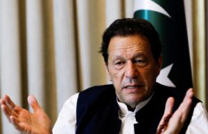 Судот во Пакистан нареди повторно судење на експремиерот Кан