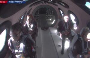 ВО ЖИВО: Полета ракетата Virgin Galactic – еве кои се туристите во Вселената!