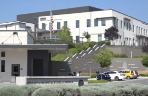 Американската амбасада за посетата на Курти:  Настаните ги видовме како бескорисни