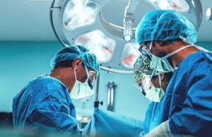 Во Велика Британија извршена прва трансплантација на матка