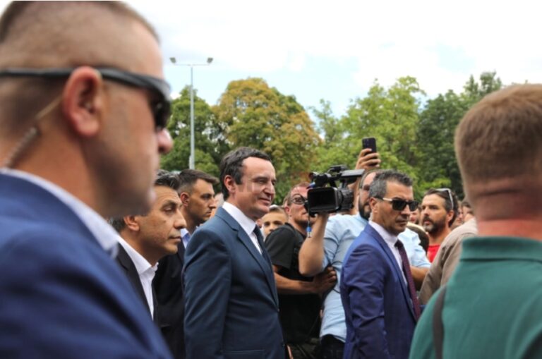 Груби: Опозицијата го злоупотреби Албин Курти со провиден патриотизам