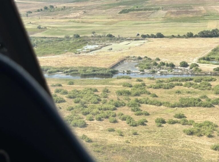 Хеликоптерите на МВР, Ми-171 и Бел 412, во тричасовна акција исфрлија над 35 тони вода и го изгаснаа пожарот кај Лозово