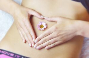 Нездрава навика: Зошто е лошо да се „вовлекува“ стомакот?