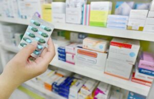 Позитивната листа е маркетинг на штета на граѓаните, власта да престане да полни приватните џебови на штета на народот