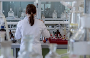 Откритие што менува сè: Научници создале синтетички човечки ембриони без сперма и јајце клетки