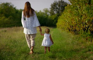 Научниците велат дека има причина зошто треба да престанеме да ги разгалуваме децата