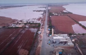 (ВИДЕО) Бројот на загинати и исчезнати во поплавите во Либија се зголемува