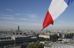 Екстремно десничарската партија на Марин Ле Пен освои тројца сенатори во францускиот Сенат