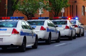 Убиецот од Мејн го браат 350 полицајци – пронајден пиштол и порака во неговиот дом