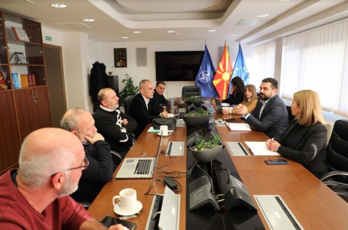 loga sredba online mediumi